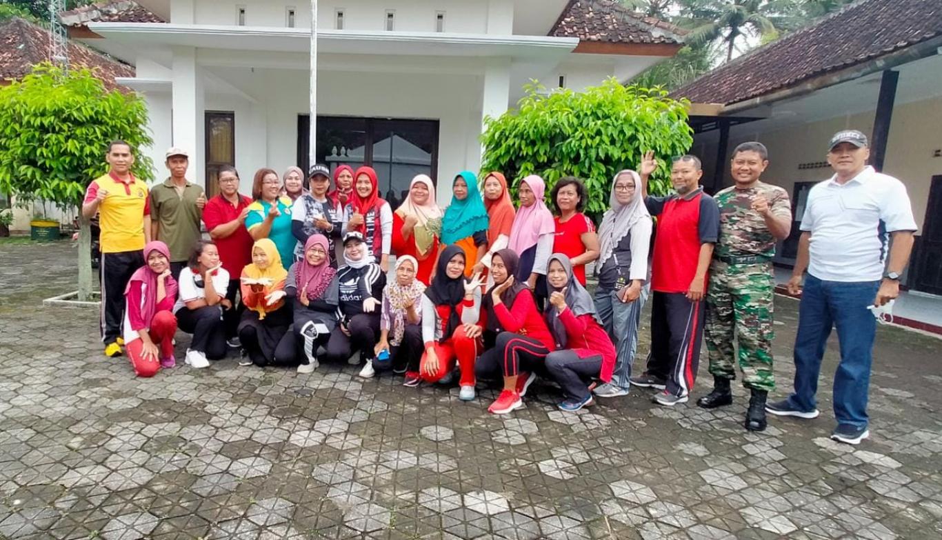 Senam Rutin Jum’at Sehat
