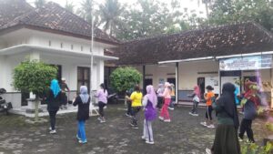 Senam Rutin Jum’at Sehat