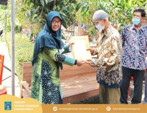 Penyerahan Akta Kematian Atas Nama Bapak Yohannes Kadi