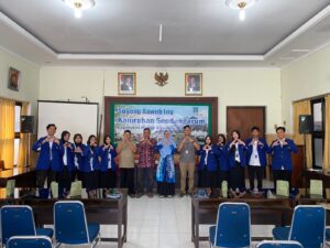 Gencarkan Edukasi dan Digitalisasi, Tim Arsa Bawana PLK UNY Sukses Rintis Smart Community di Singojayan